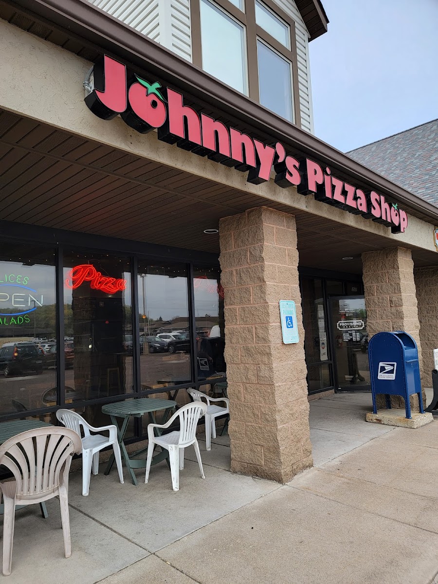 Johnny's Pizza Shop